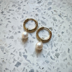 Petite Gold  // Pearl Hoops