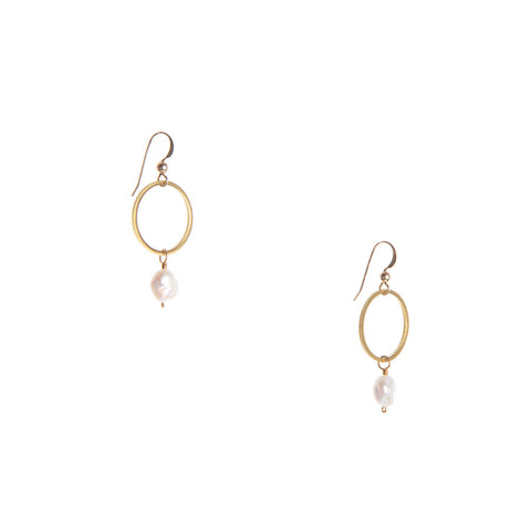 Hailey Gerrits // Rhea Drop Earrings Pearl
