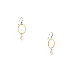 Hailey Gerrits // Rhea Drop Earrings Pearl