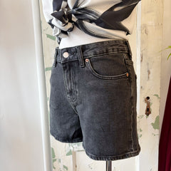 Dr. Denim // Nora Shorts Black Tar
