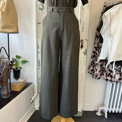 Mus and BomBon // Uriel Pant Green