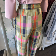 Eve Gravel // Samsi Pants Pink Tartan