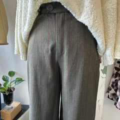 Mus and BomBon // Uriel Pant Green