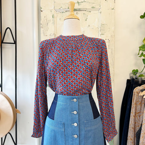 Indi & Cold // Retro Blouse Blue/Red