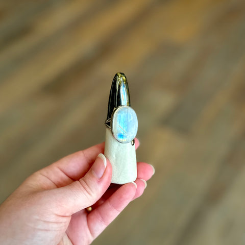 Kailas // Sterling Silver Moonstone Ring size 8