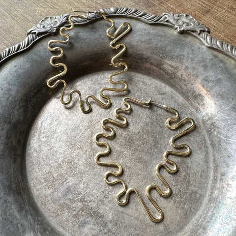 Lissa Bowie // Oval Squiggle Hoop Brass