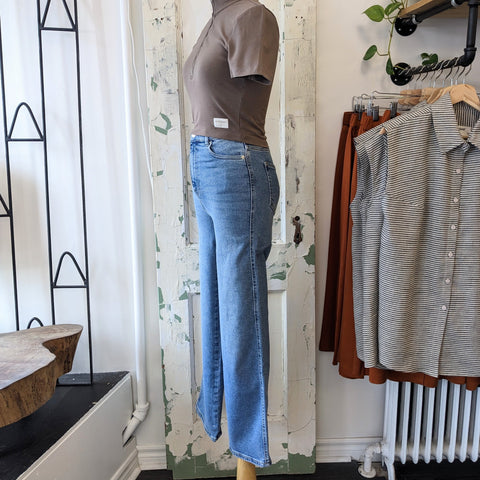 Dr. Denim // Moxy Straight Leg Jeans Cape Sky Worn Hem 32"