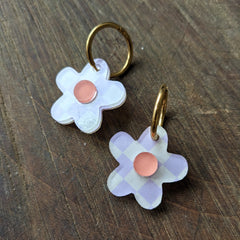 dconstruct // Daisy Hoops Checker Lilac