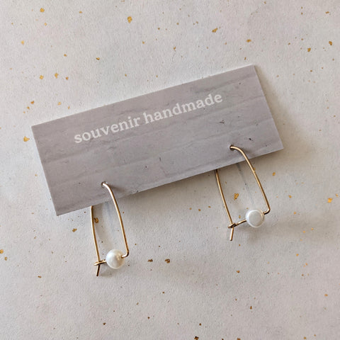 Souvenir // Pearl Stud Arc