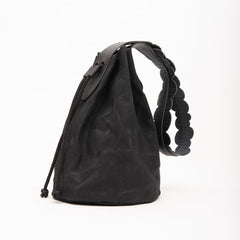 Veinage // Cannele Bucket Bag Black