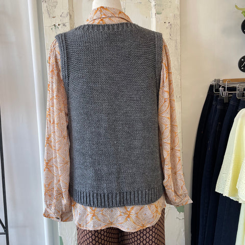 Indi & Cold // Grey Cable Vest