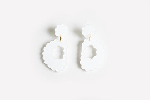 dconstruct // Ecoresin Scallop Drop Earrings Powder