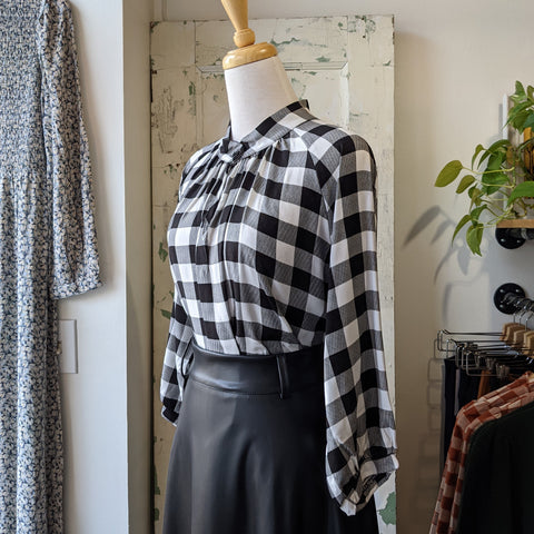 Allison Wonderland // Edith Blouse Check