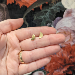 Frug // Semi Circle Brass Studs