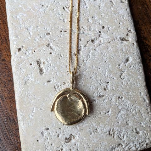 Hawkly // Arc Medallion Necklace Bronze