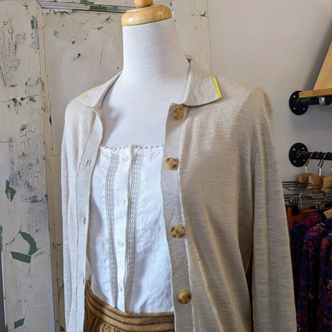 Indi & Cold // Light Cardi