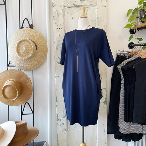 Minimum // Regitza Tee Dress Navy