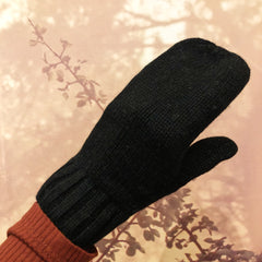 Naïf // Clu Mittens Black