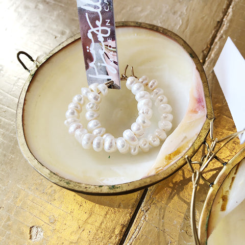 Frug // Freshwater Multi Pearl Hoops