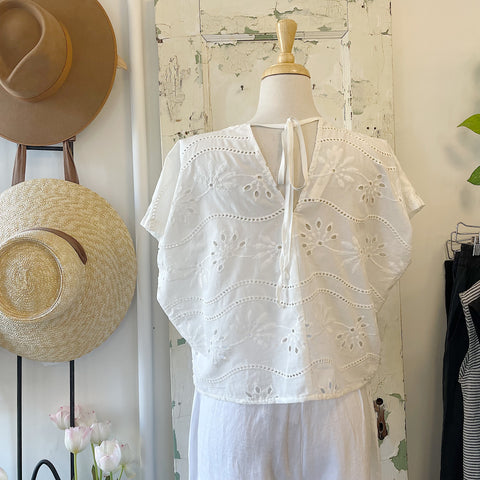 Dagg & Stacey // Kai Top Eyelet